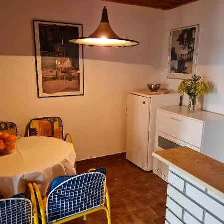 Apartment E&g *